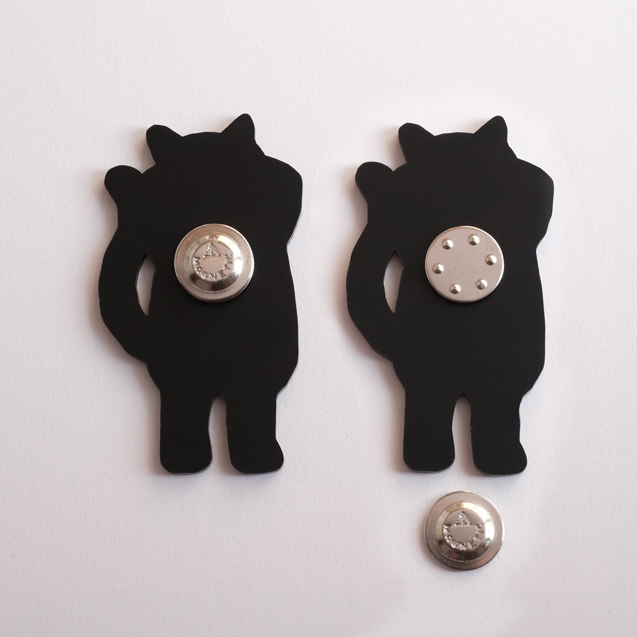 Joaquin Brothers マグネットブローチB_ホアキン