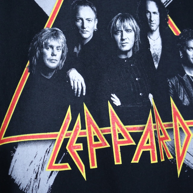 "DEF LEPPARD" XXL over silhouette front and back print tee