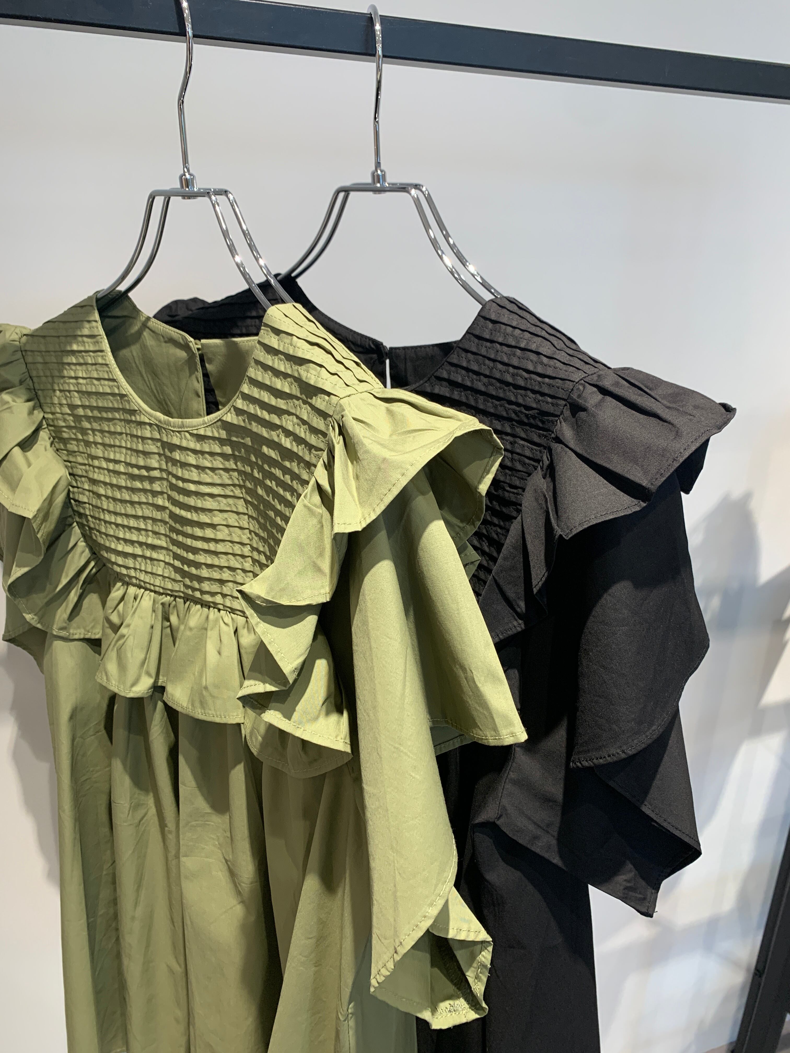 big frill collar tunic blouse