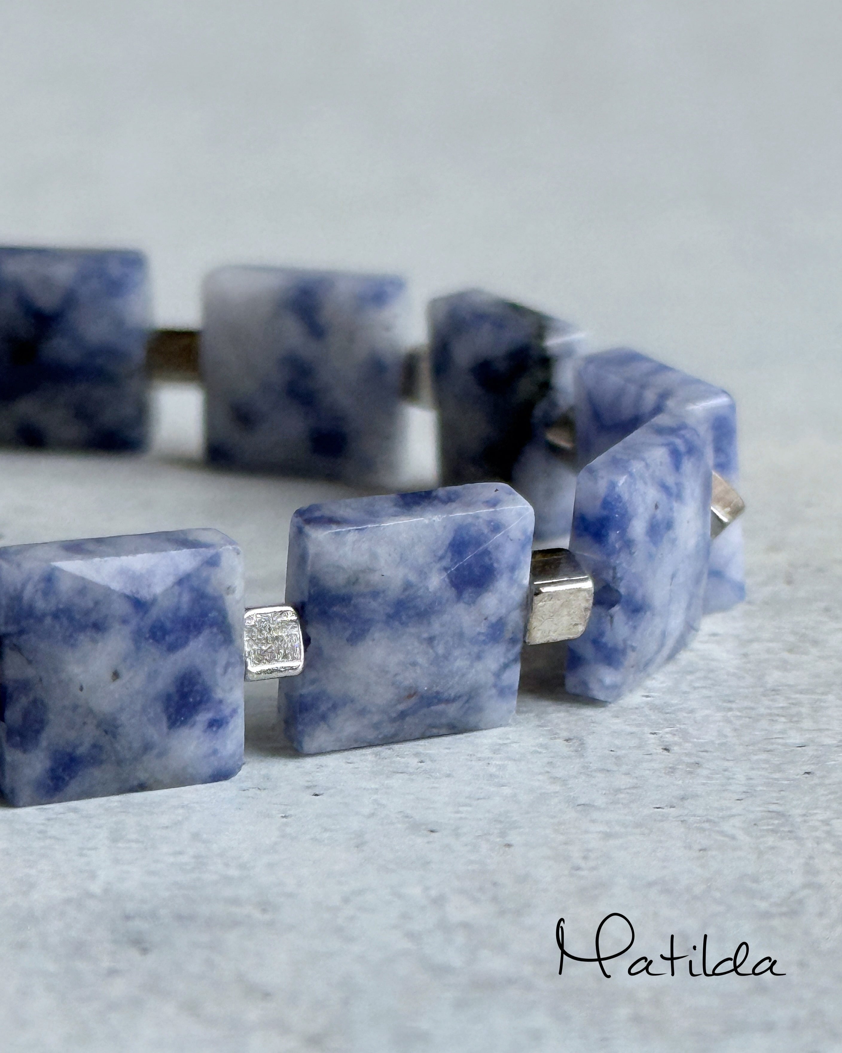 tumble bracelet(ソーダライト)