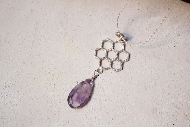 アメジストの六角ネックレス　