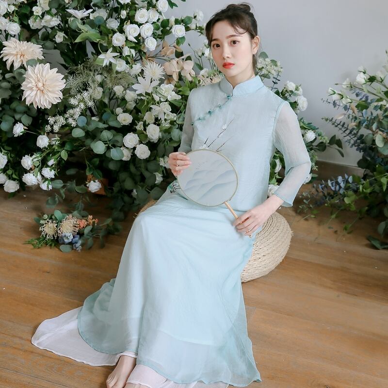 liliさん専用ページ 高級シルク 緑チャイナドレス・ロングワンピース liliさん専用ページ 高級シルク 緑チャイナドレス・ロング