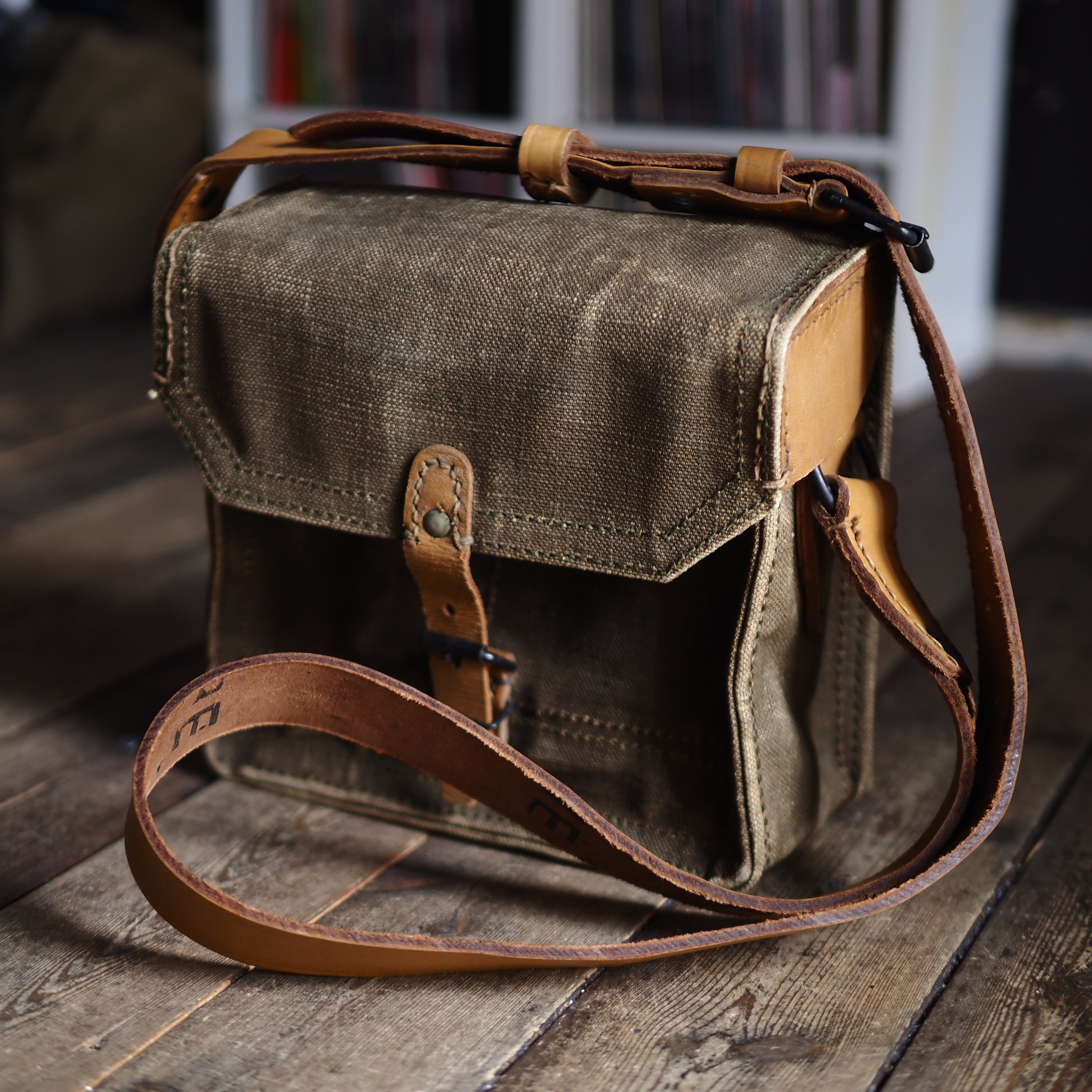 1950’s-60’s French Army Heavy Canvas × Leather Shoulder Bag フランス軍 ビンテージ  キャンバス レザー ショルダーバッグ