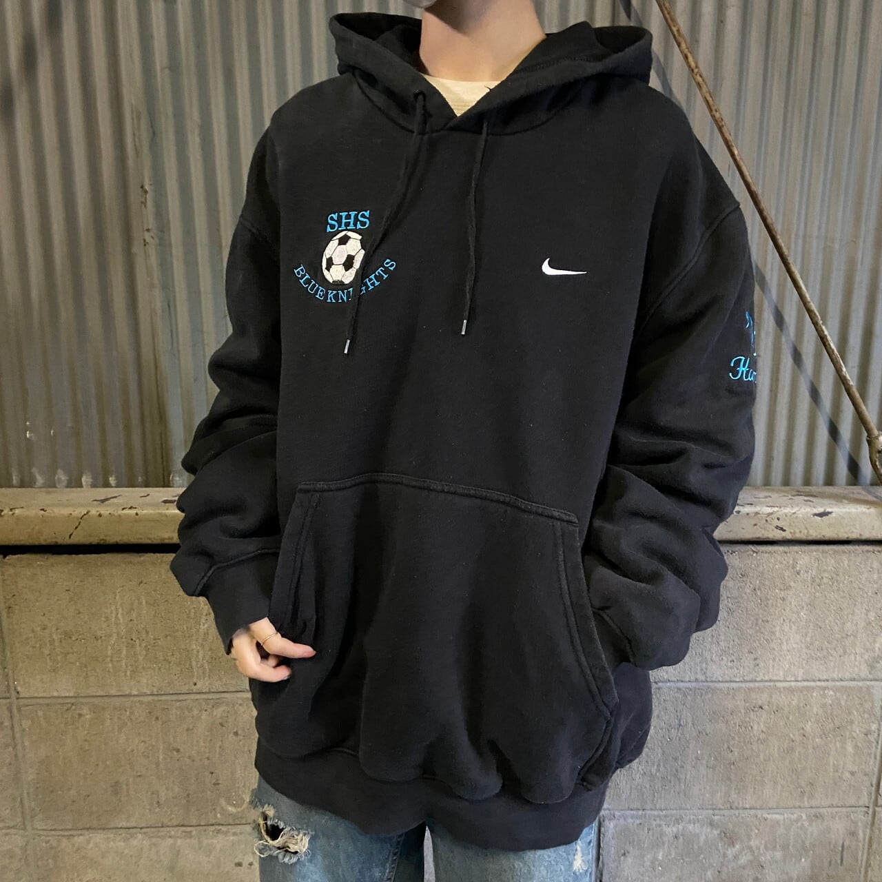 NIKE ナイキ サッカー カレッジチームロゴ 刺繍 プルオーバーパーカー  