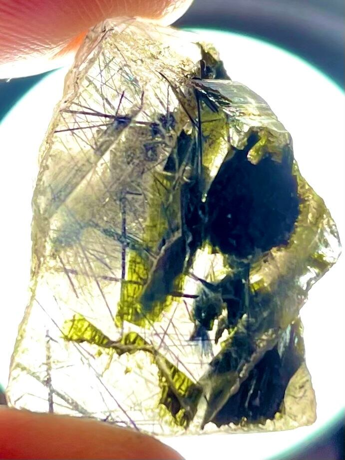 48) 聖石ザギ・マウンテンクオーツ「スピリット・ブルー」ブルーターラ