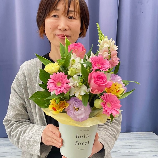 情熱的な大人のアレンジ「ハピネスレッド」(アレンジ091)