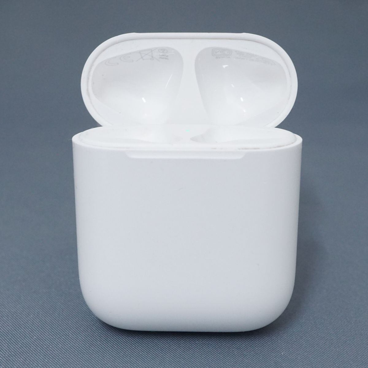 Apple AirPods with Charging Case エアーポッズ 充電ケースのみ 第二 ...