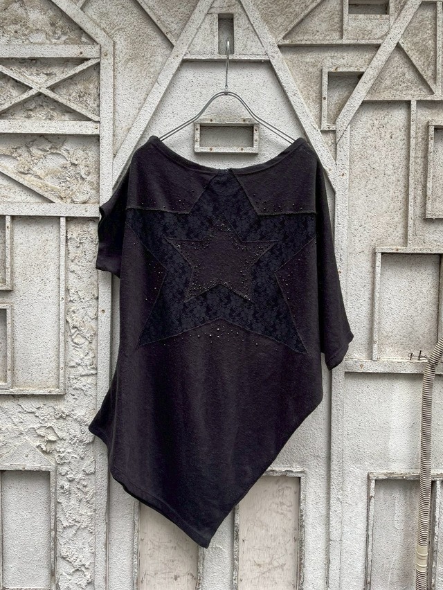 "STAR" one-shoulder lace design tops