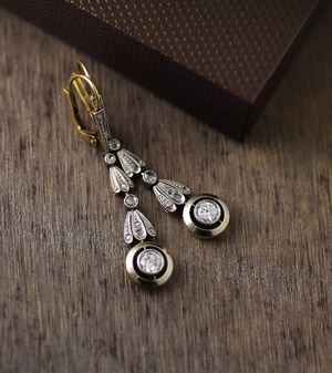 Diamond & Platinum Drop Earrings circa 1910　ダイヤモンド＆プラチナ　イヤリング