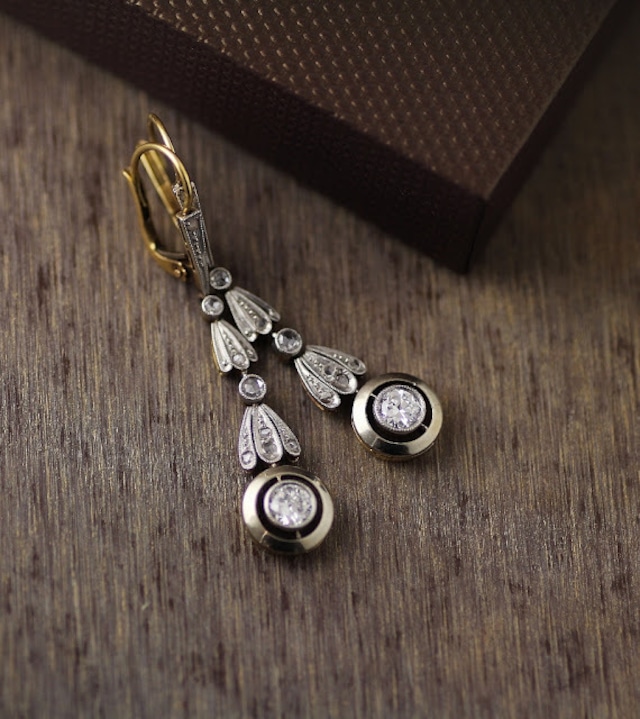Diamond & Platinum Drop Earrings circa 1910　ダイヤモンド＆プラチナ　イヤリング