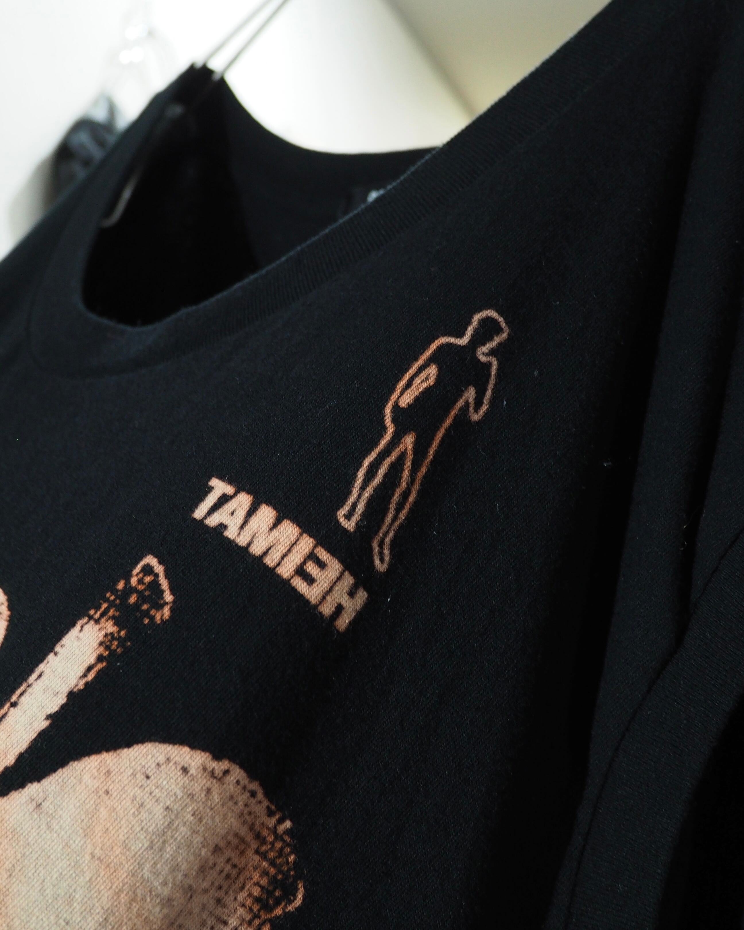 1990 ‐ 00s " CABANE de zucca × TAMIEH " Both sides printed Archive No Sleeve Tee (Sample product)