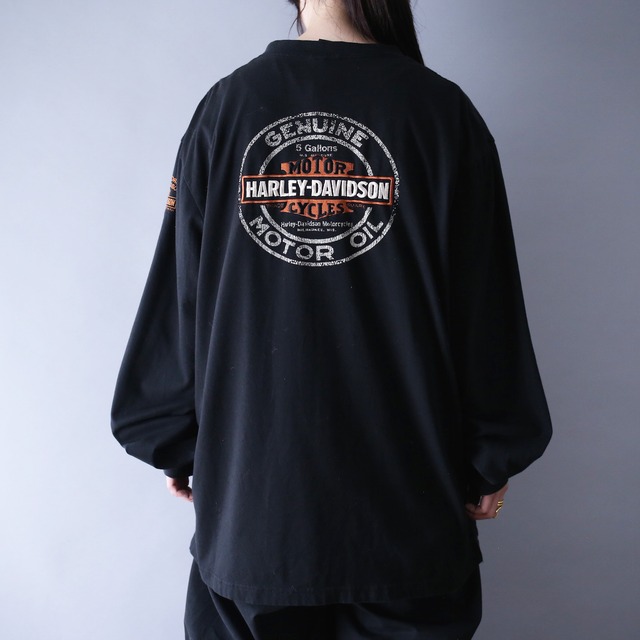 "HARLEY-DAVIDSON" 刺繍 front and back logo design over silhouette l/s tee