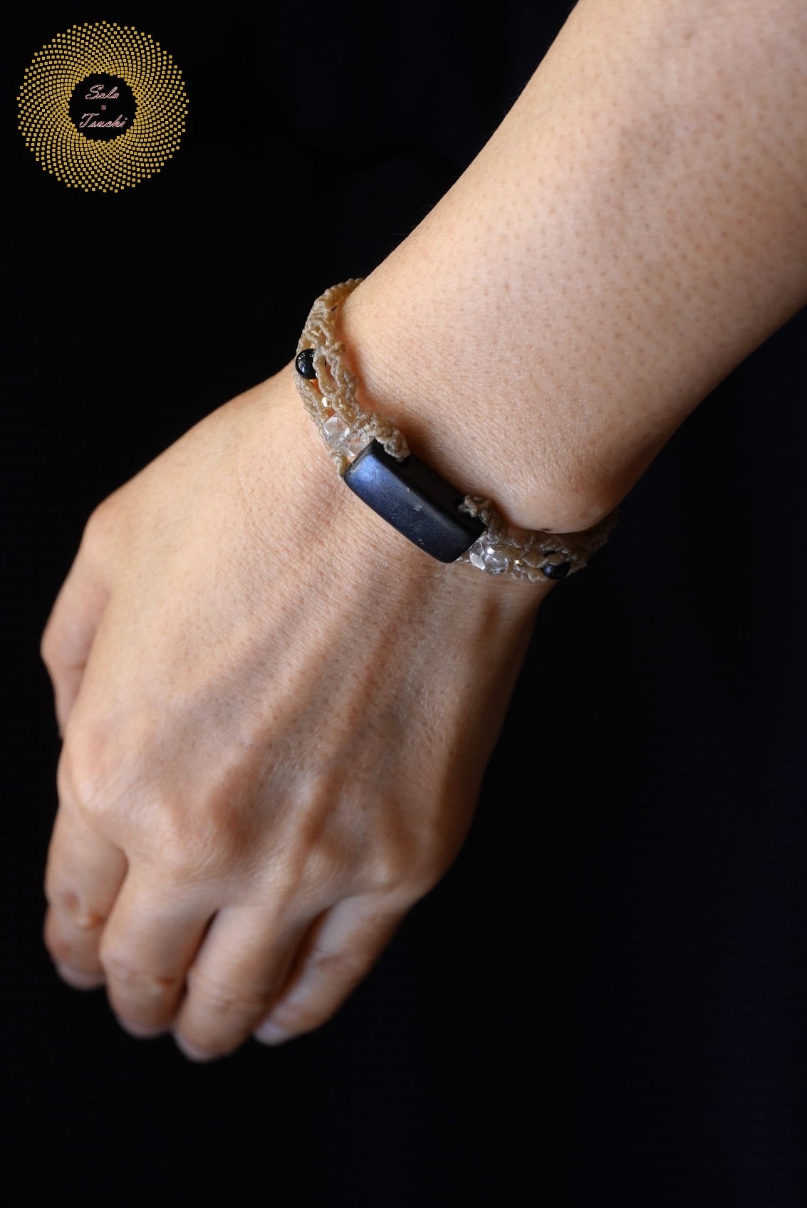 ワックスコード）シュンガイトのマクラメ編みブレスレット 〜Respect