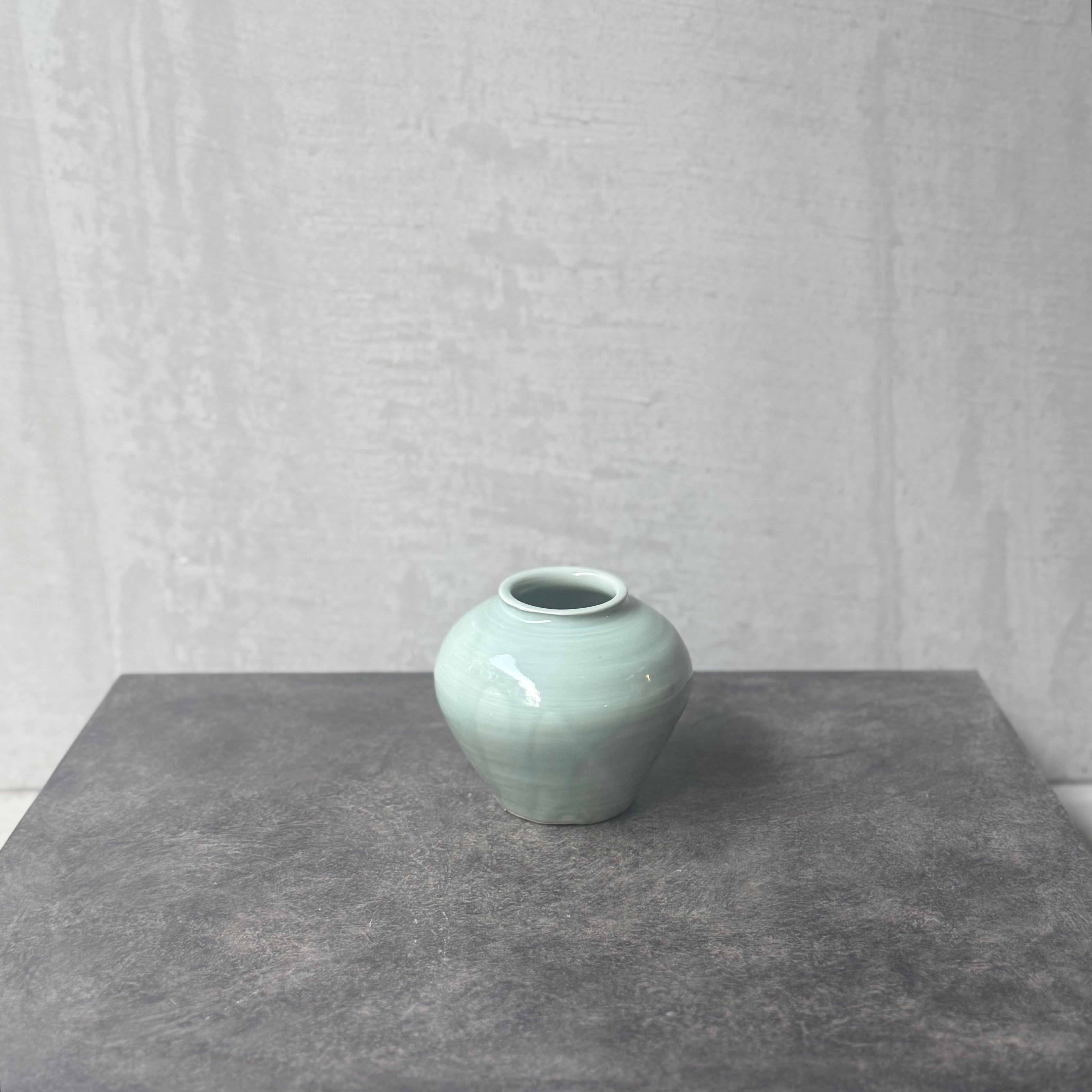 清水善行 青磁小坪壺 | gallery 一白