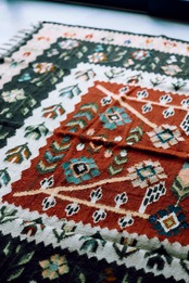 Oltenian botanical rug 283×175