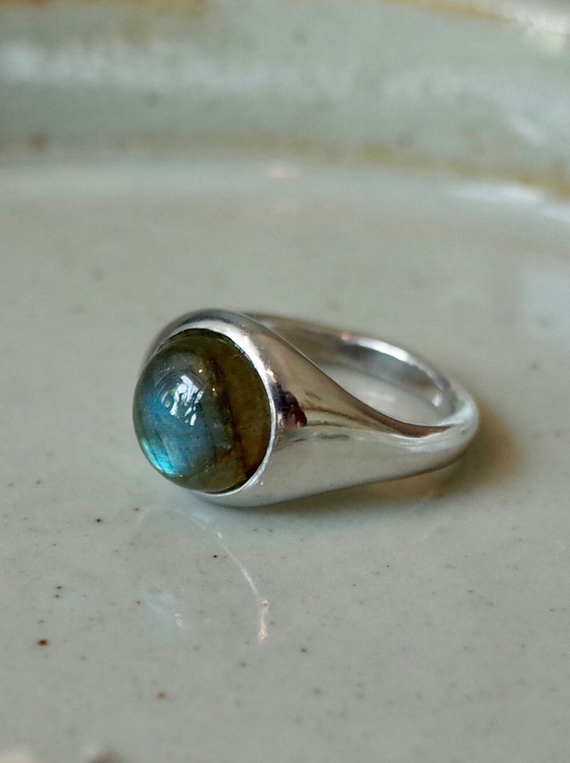 Round Shell Labradorite Ring [RC-RG007]
