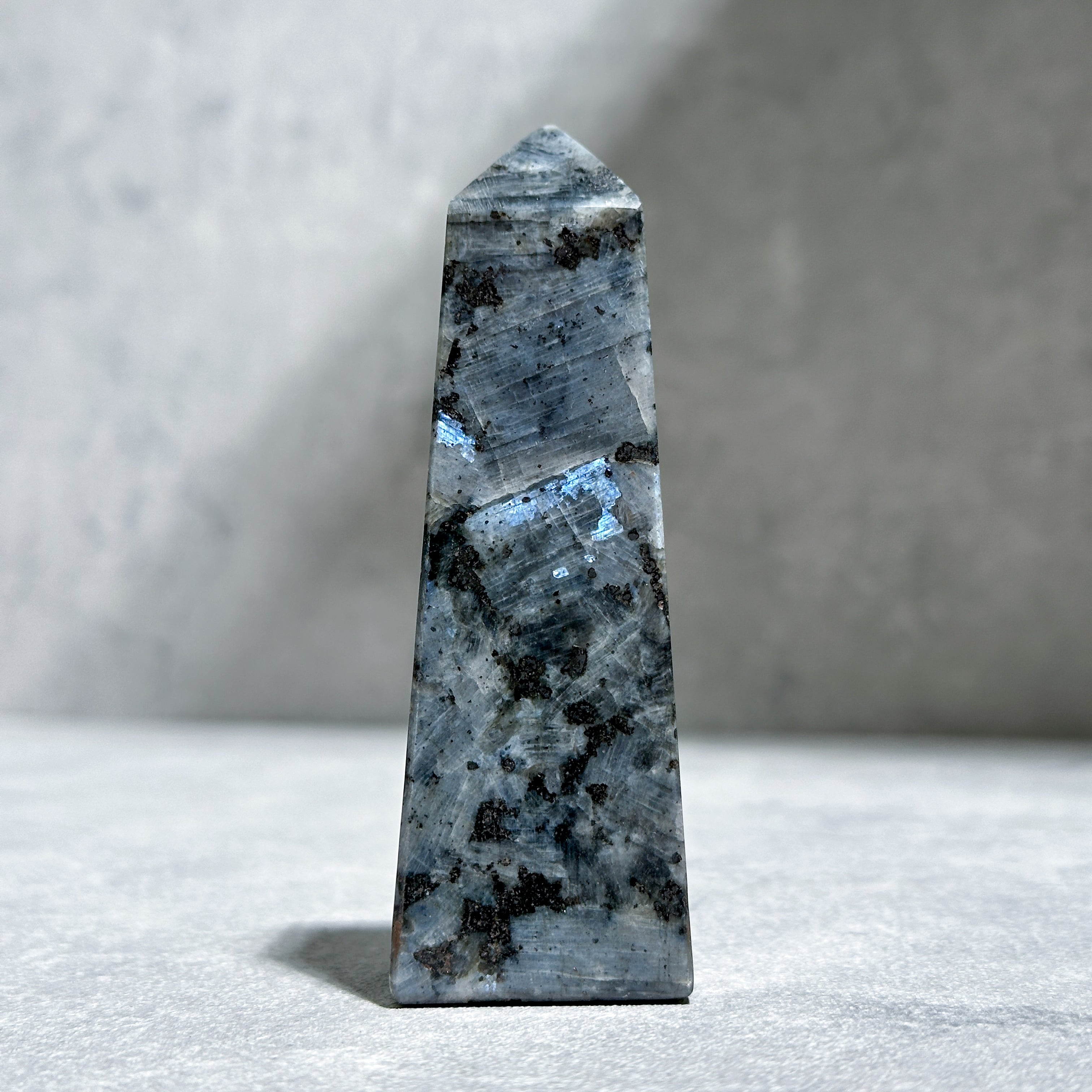 ラルビカイト タワー03◇ Larvikite ◇天然石・鉱物・パワーストーン