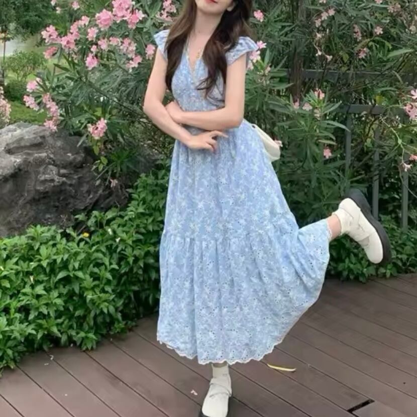 ロマンティックアイレットワンピース