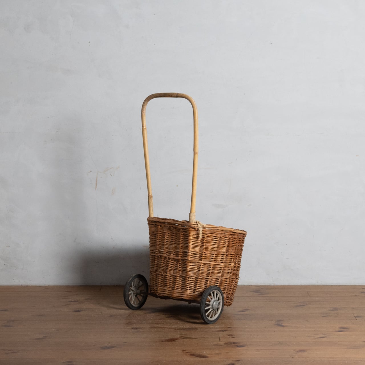 希少】 アンティーク 籐 風 ショッピングカート 店舗什器 希少