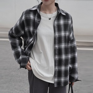 チェック柄シャツ レディース 送料無料 ネルシャツ ビッグシャツ チェック柄ネルシャツ ネルチェック長袖オーバーシャツ トップス シャツ ブラウス ジャケット 長袖 ドロップショルダー 襟付き オーバーサイズ ビッグシルエット 前開き 大人可愛い 大人女子 こなれ感 ラフ マニッシュ キュート ガーリー ルーズ ゆったり 白 ホワイト 黒 ブラック チェック柄 プリント 重ね着 楽ちん 体型カバー 定番 春夏 秋冬 大人 かわいい おしゃれ 普段使い デイリー お出かけ デート オフィス 通勤 通学 旅行