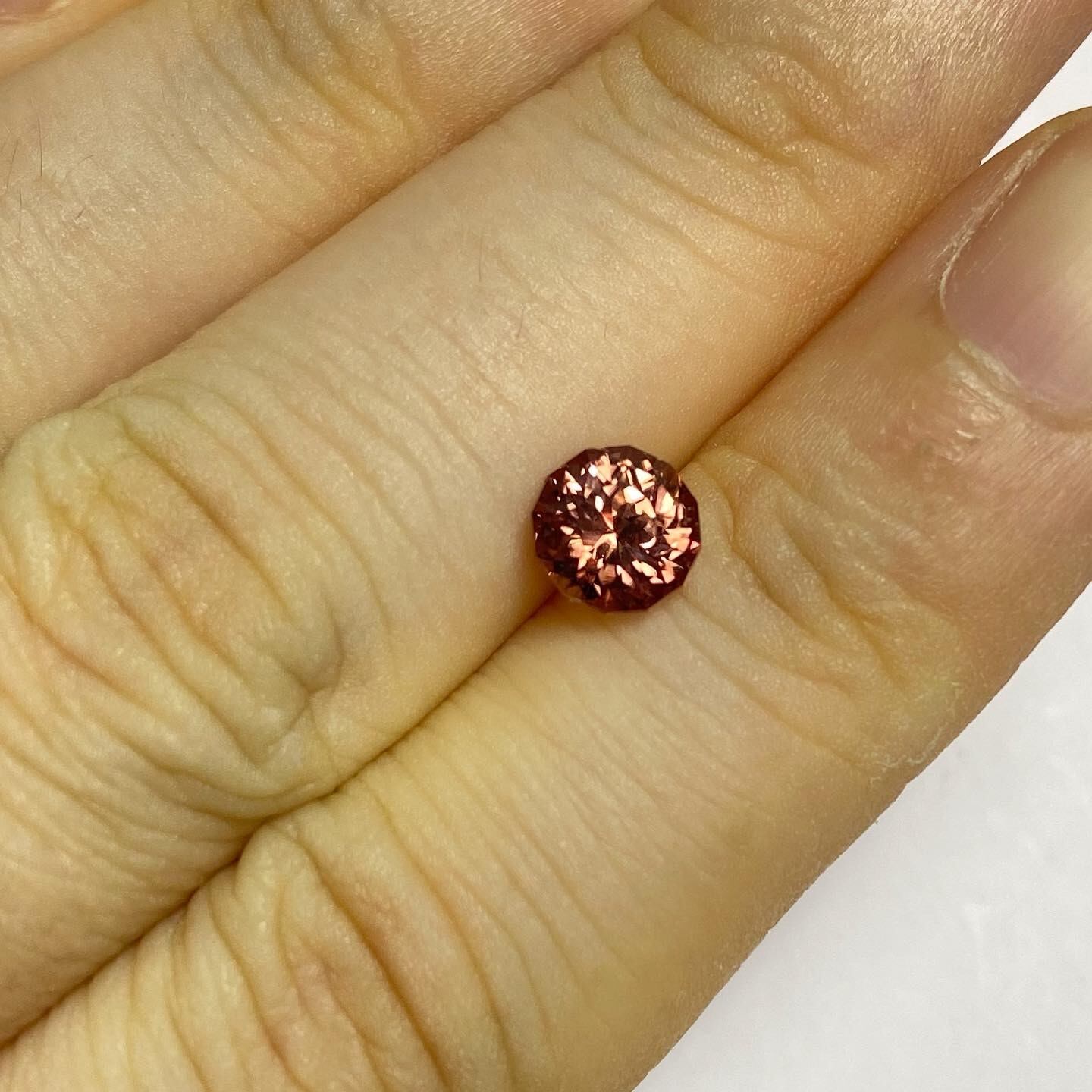 ダリアなジルコン