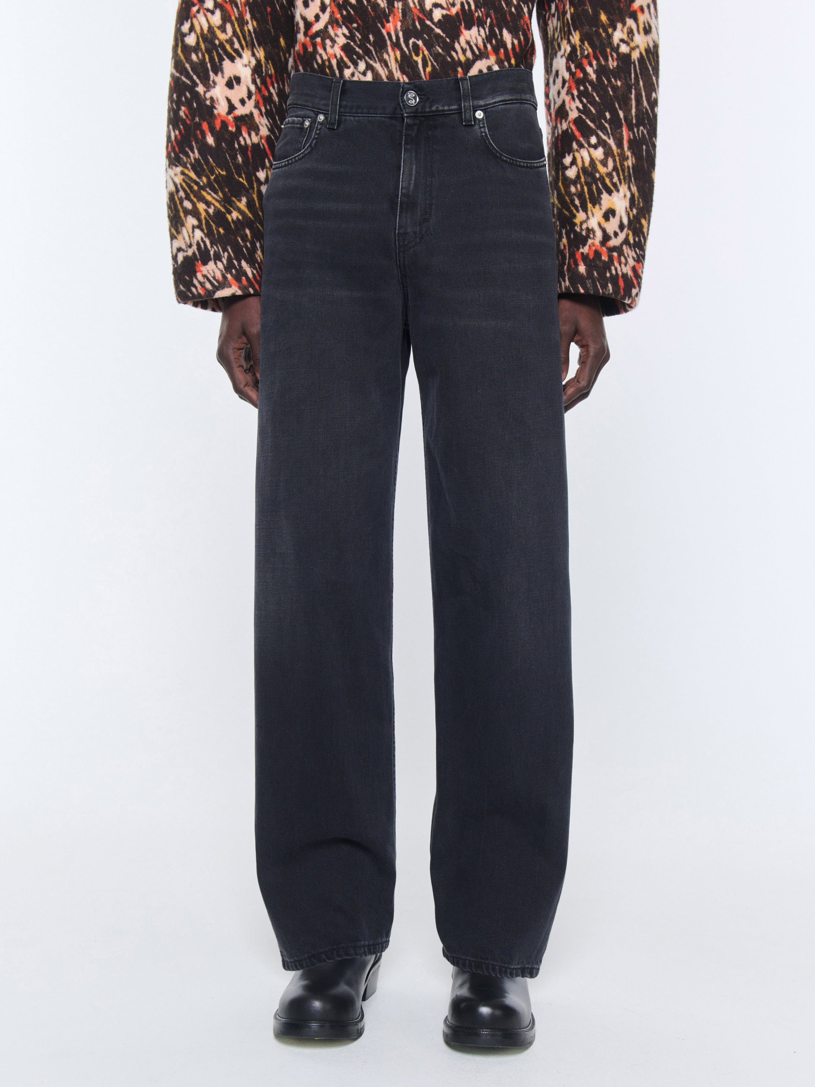 Sefr (セファ) / WIDE CUT JEANS CREASED BLACK WASH | aboutfukuoka