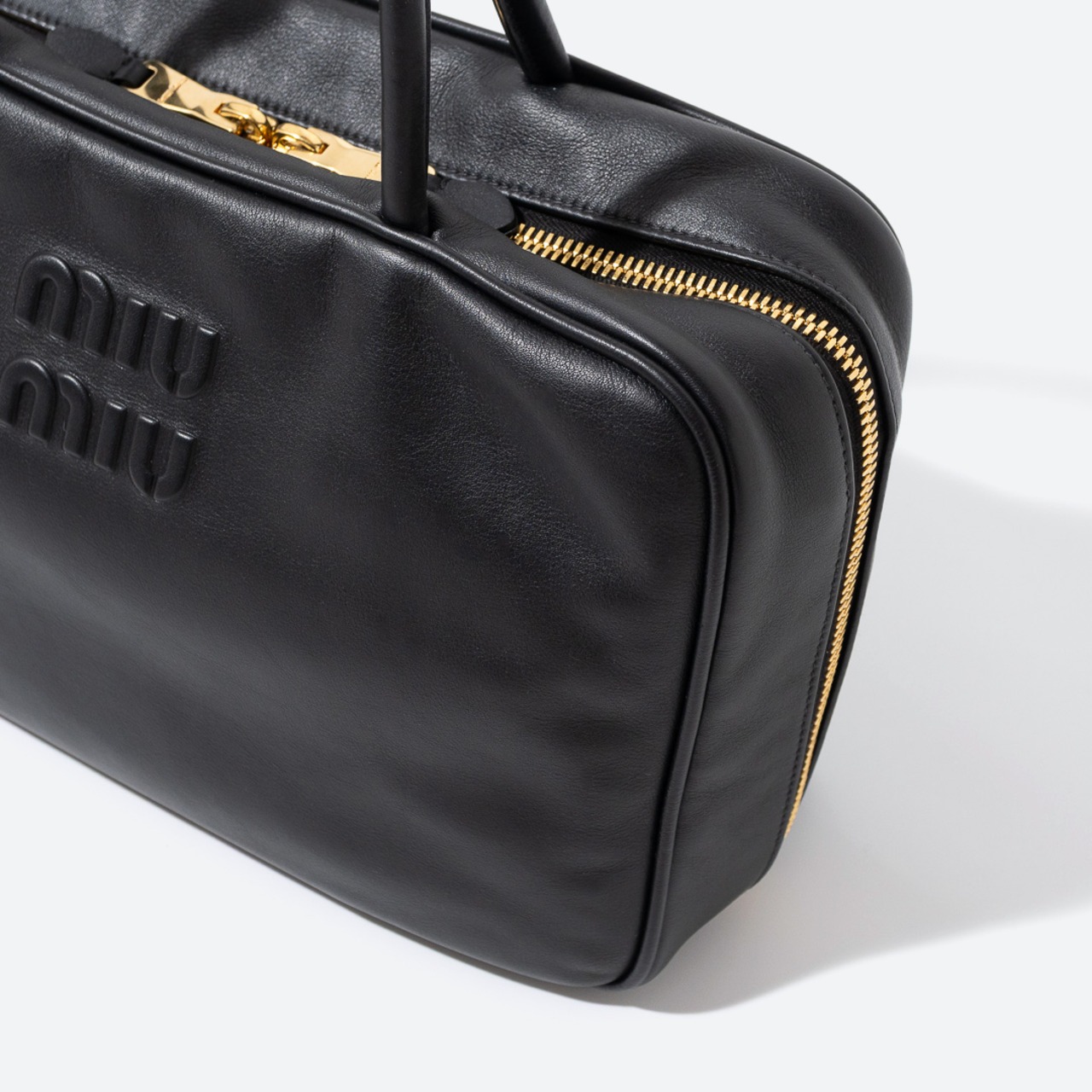 MIU MIU レザー ボー バッグ ラージ ブラック