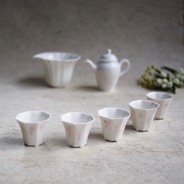 色原　昌希／菱八角茶杯　桃花釉