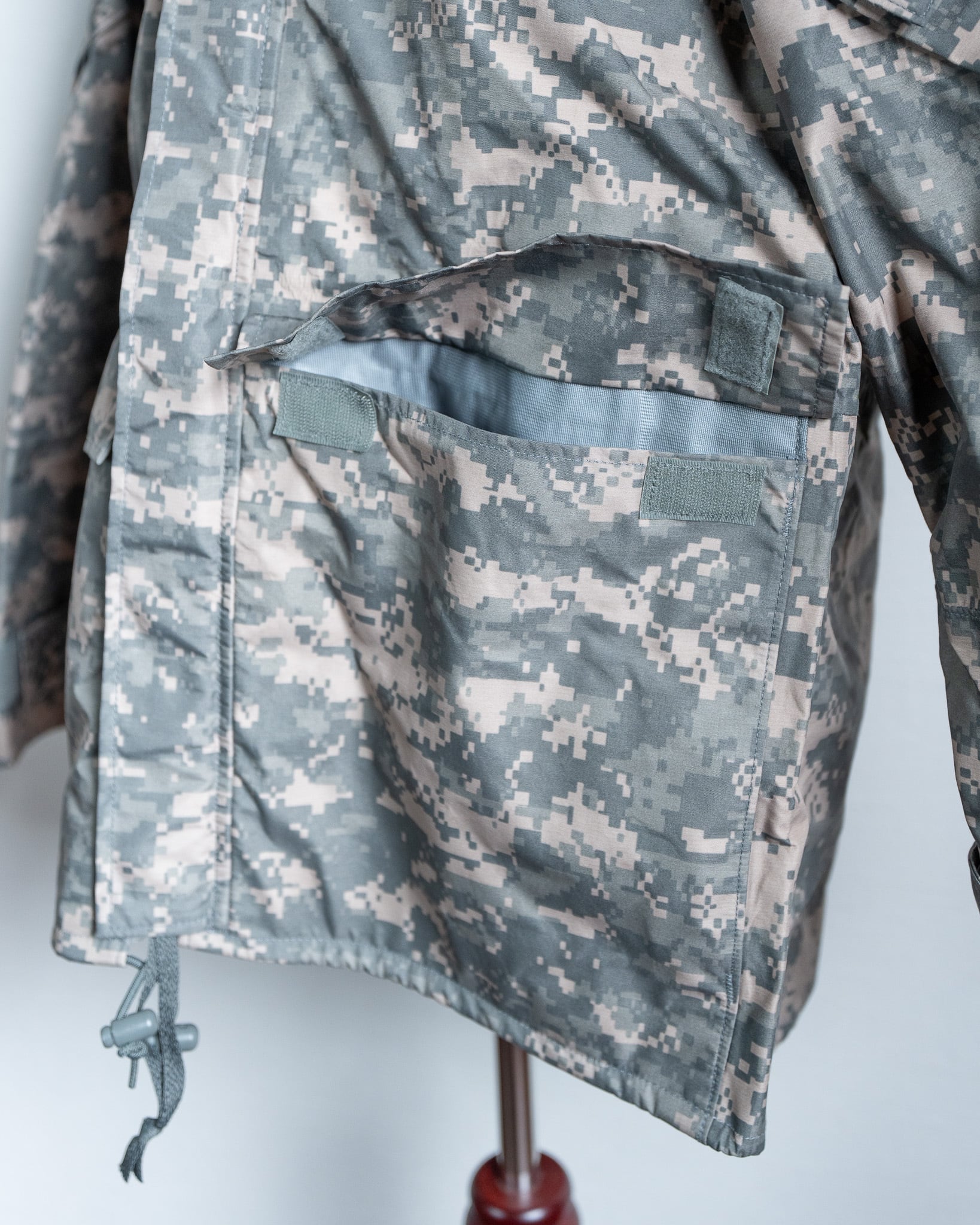 DEADSTOCK】U.S.Army ECWCS Gen2 ACU GORE-TEX PARKA 米軍 実物 エク