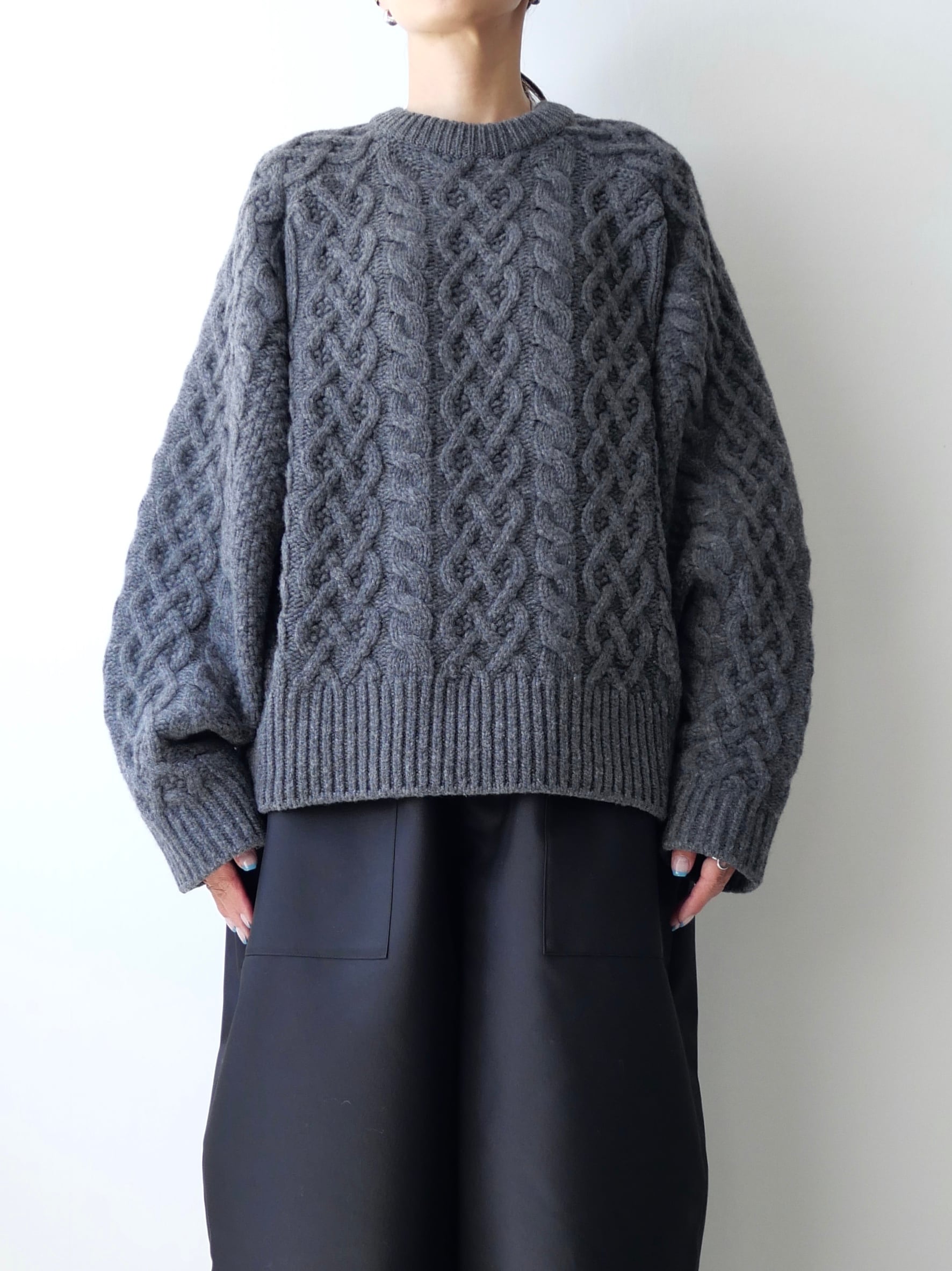 TENNE HANDCRAFTED MODERN / volume sleeve alan knit(CHARCOAL)
