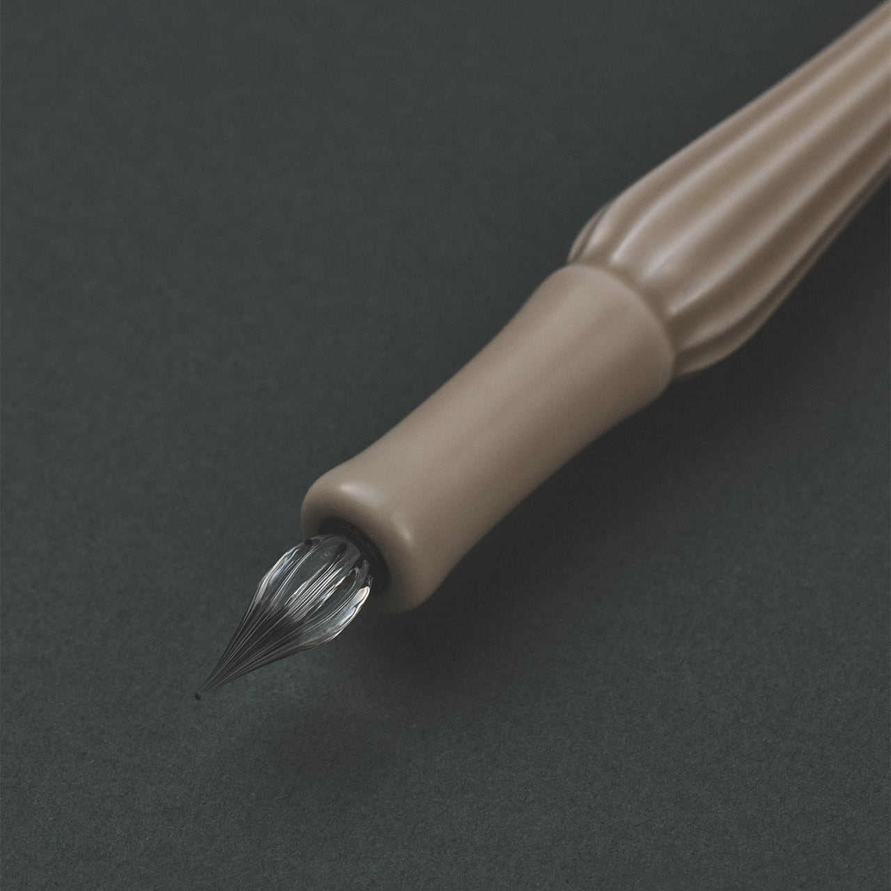 薄墨ガラスペン｜有田焼 | HIZEN5