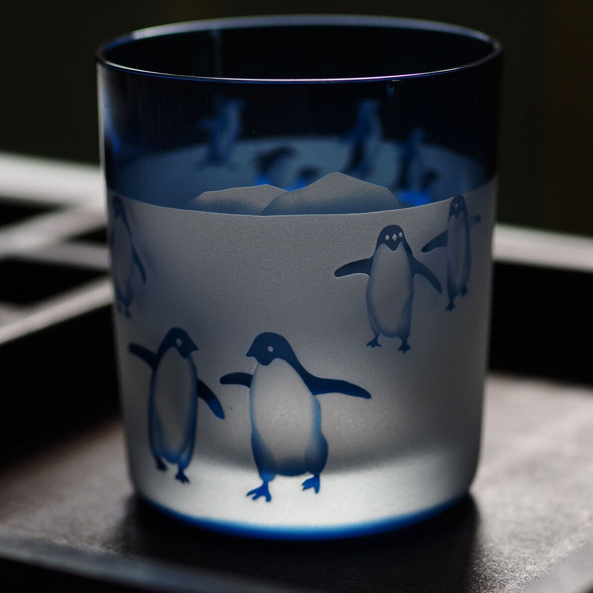 ロックグラス～「ペンギンの平日」 | 「硝子のおくりもの記念日