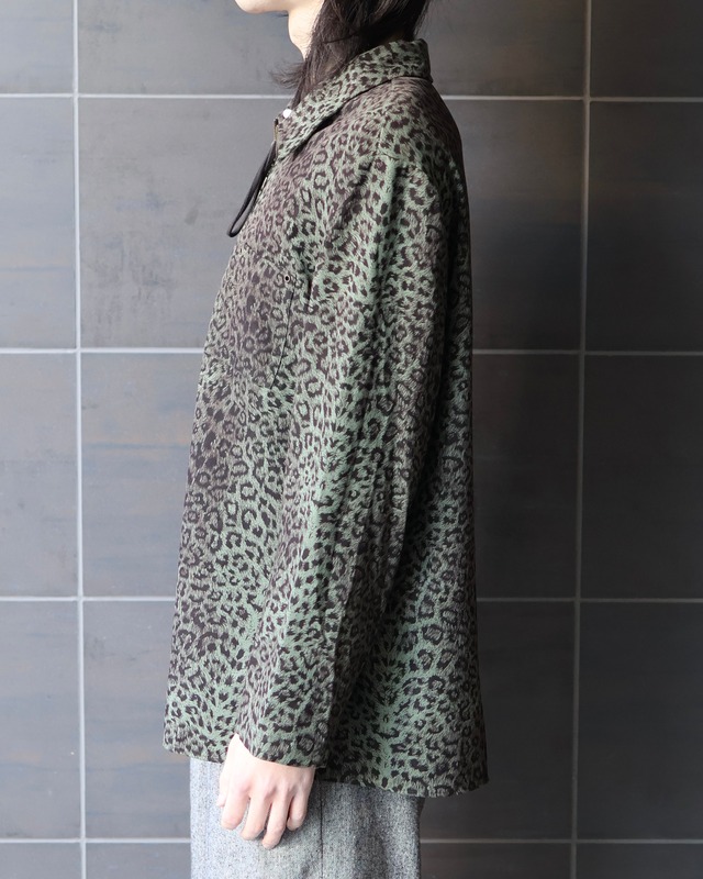 Leopard design zip-up blouson