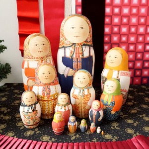 マリア・ドミトリエワ作　マトリョーシカ　15個型