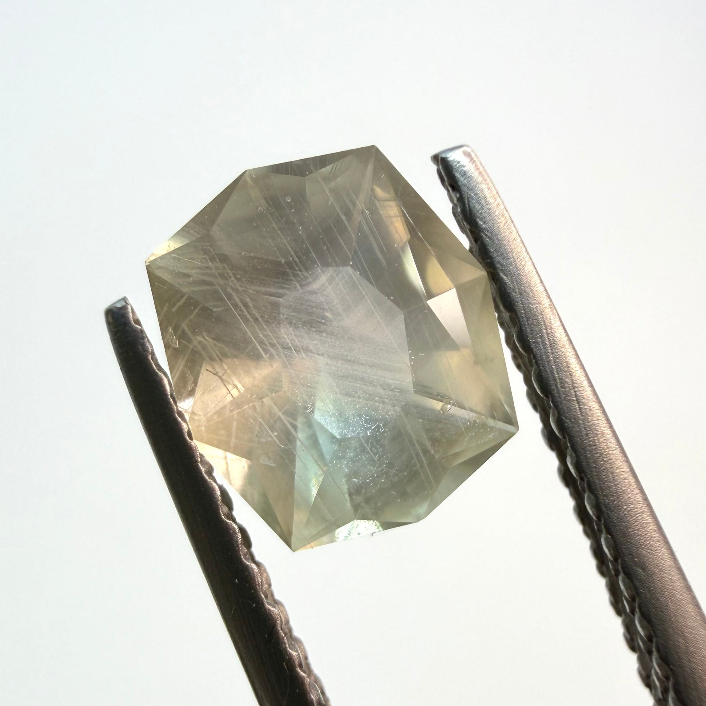 唯一無二の神秘的なサファイア