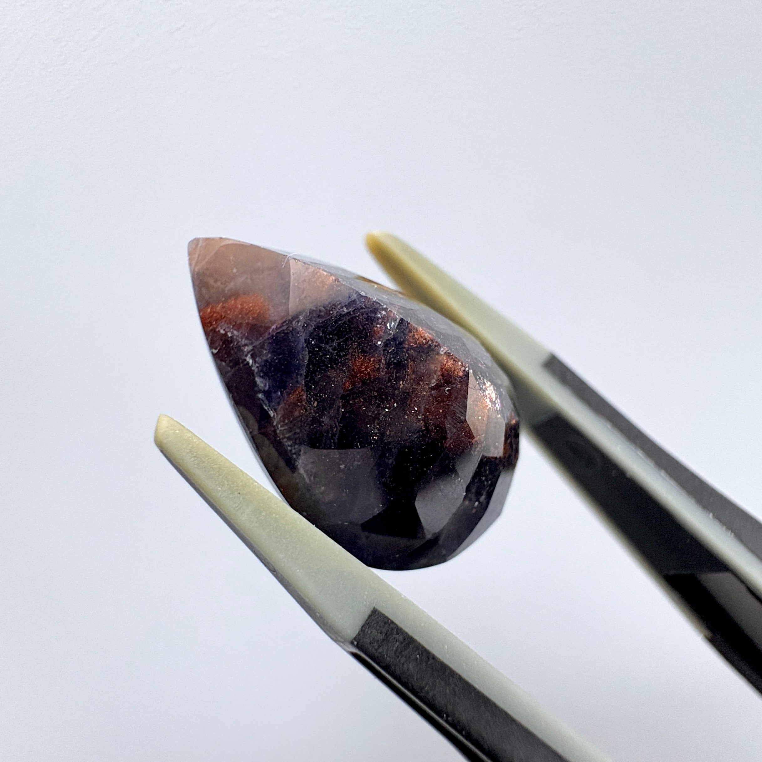 ハイグレード！アイオライトサンストーン15.5mm アイオライトサンストーン (ソ付) 10.53ct [01] | mit Stein