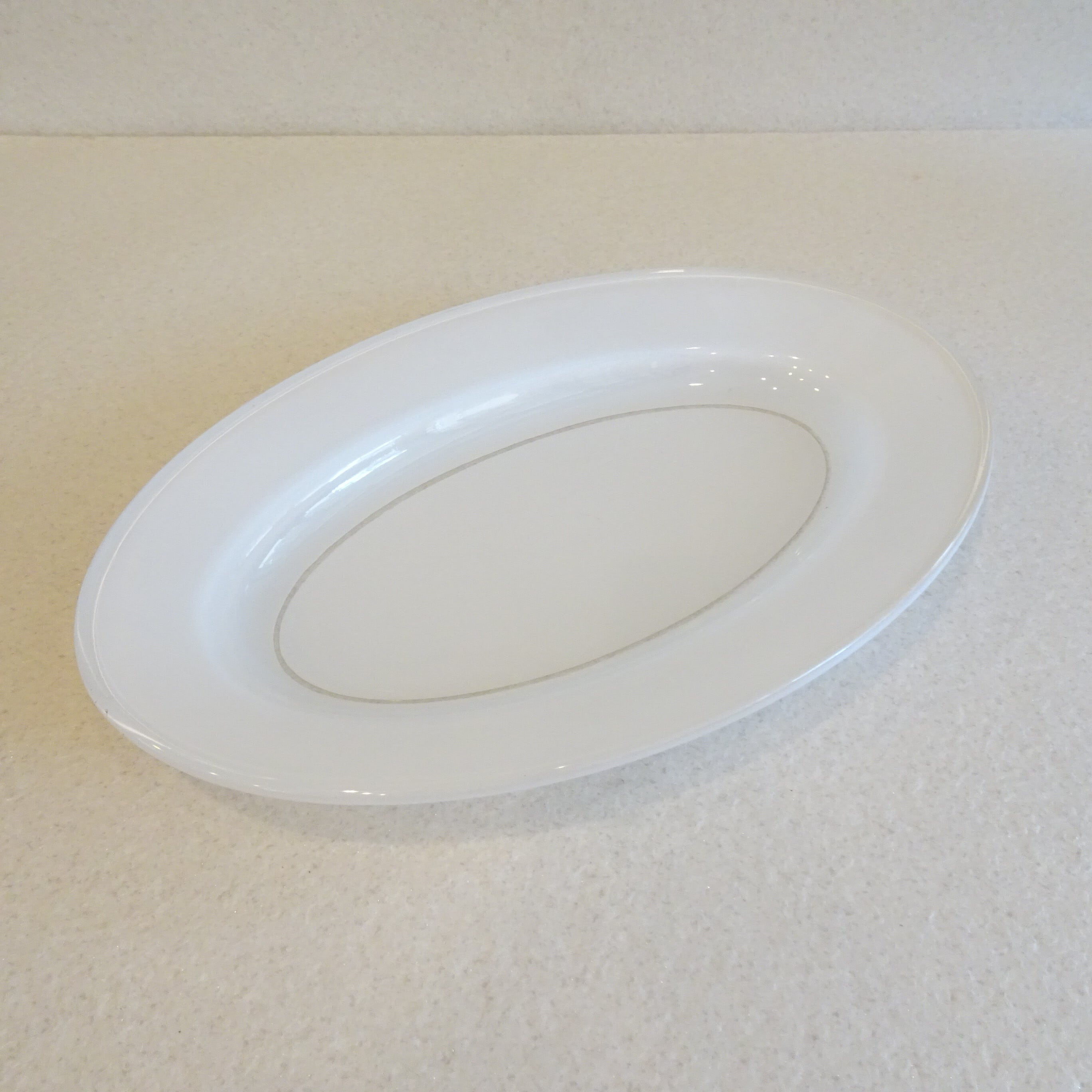 DURALEX ホワイトオーバルガラスプレート