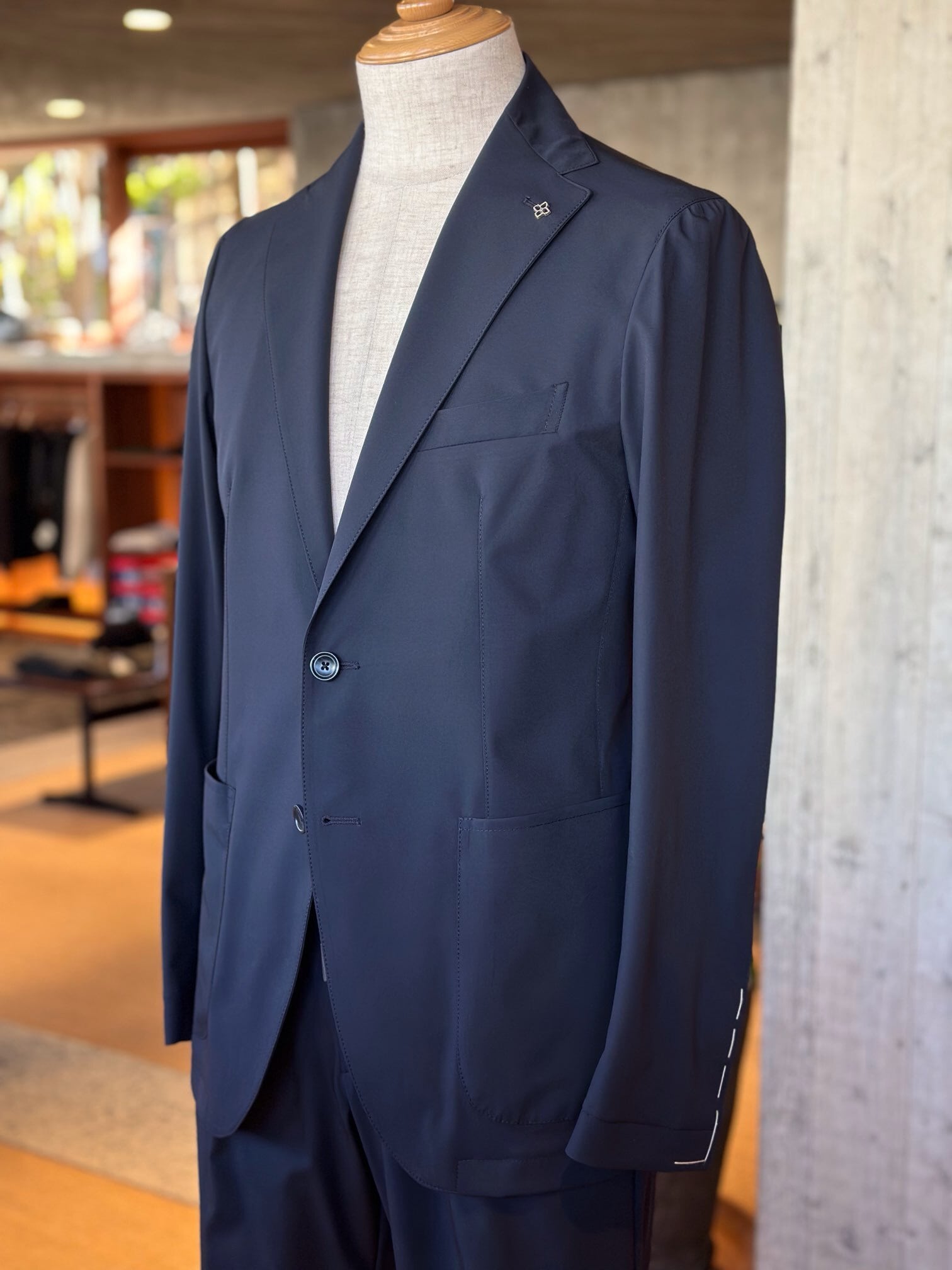 TAGLIATORE / A-DAKAR 2Bナイロンストレッチセットアップスーツ