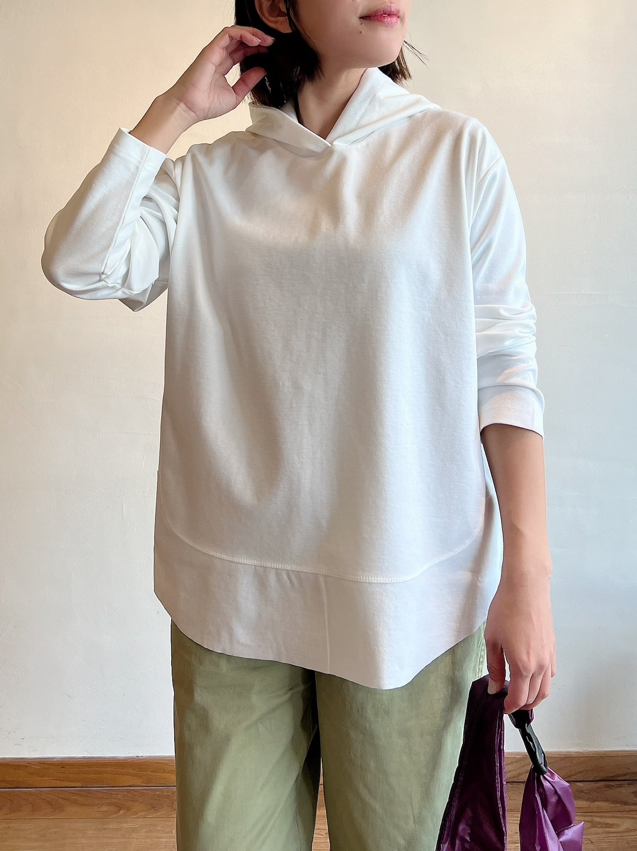 人気商品】Dignite collier /バックスリットフーディーTシャツ | anouk