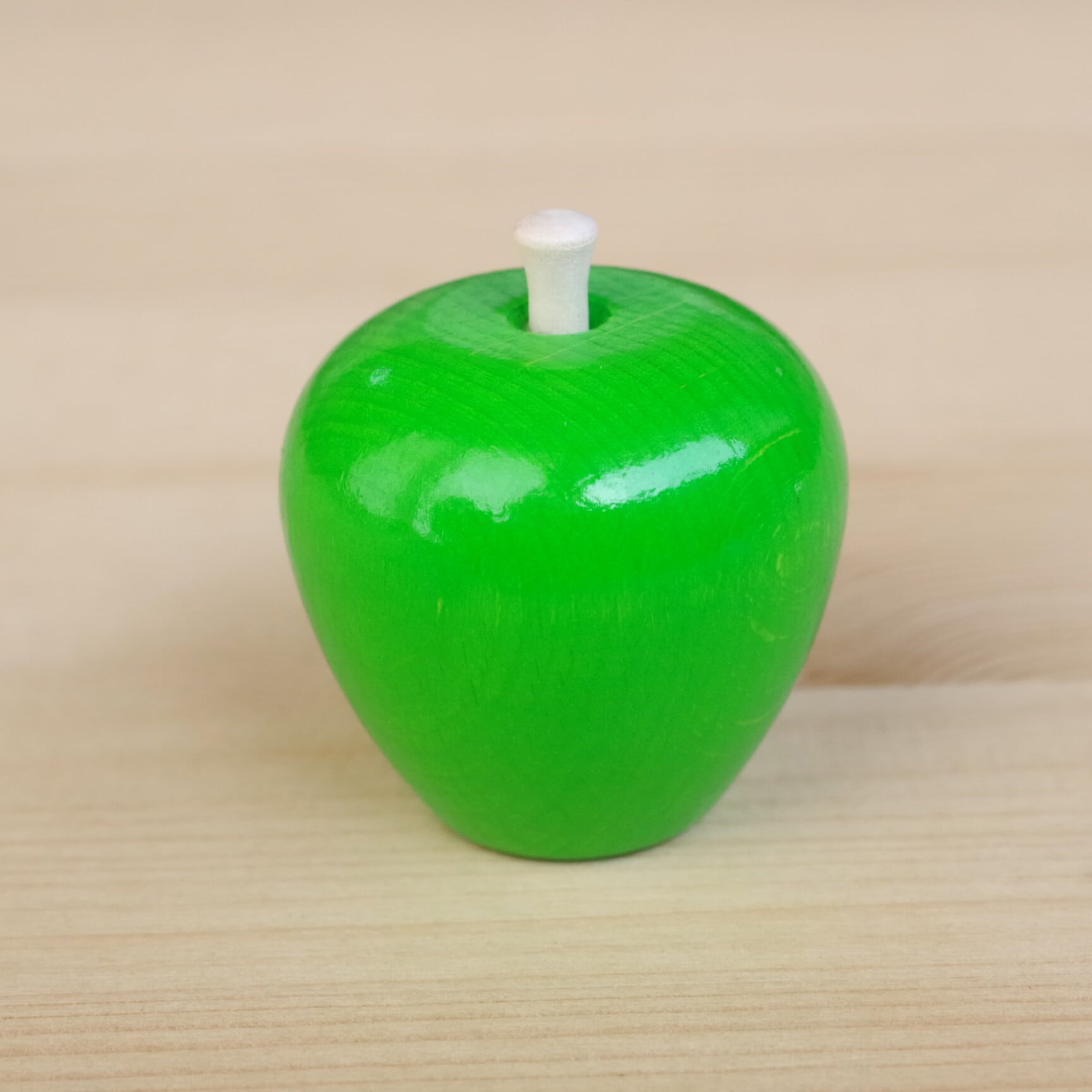 HABA 青りんご | 木のおもちゃ専門店 おもちゃ箱 イカロス 公式