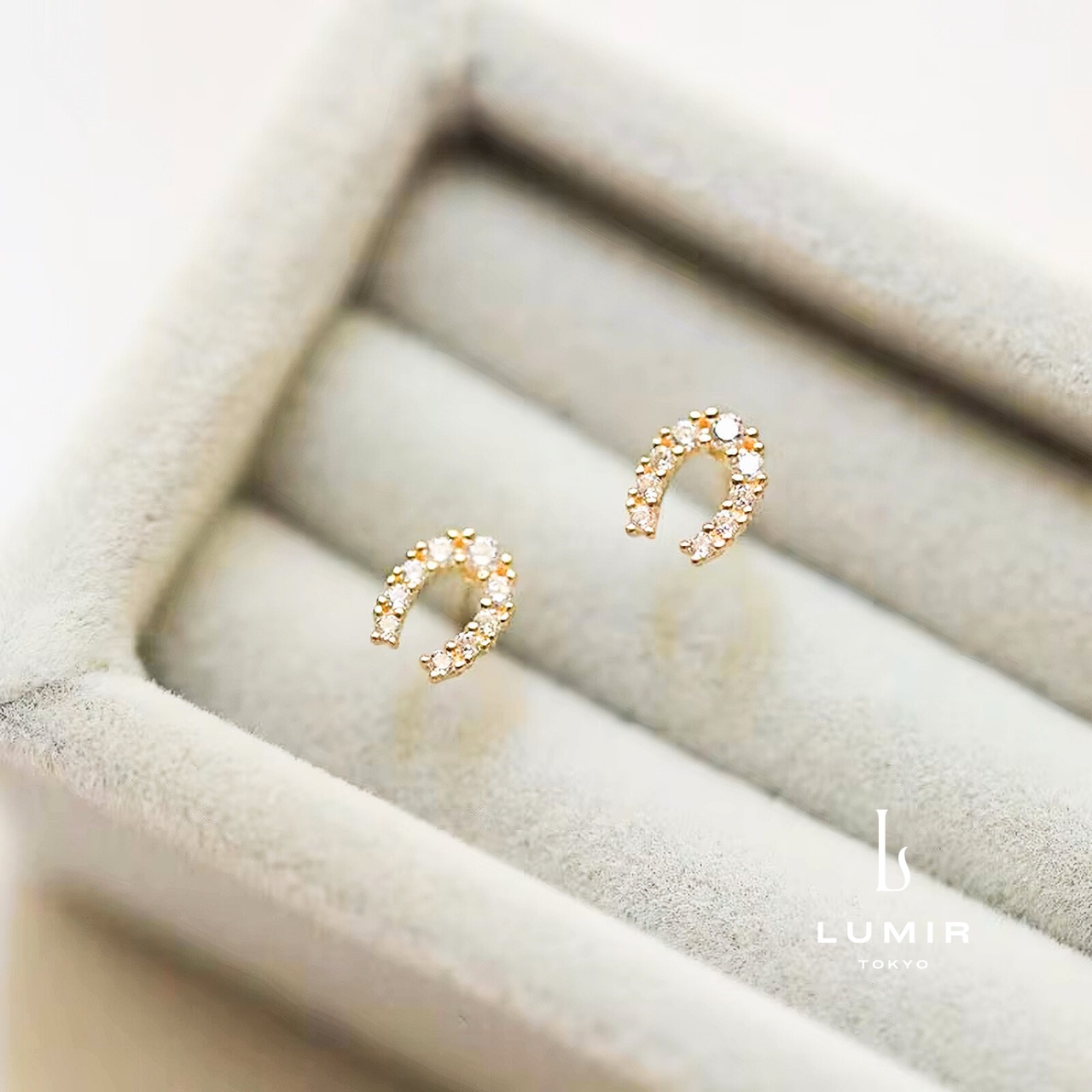 パヴェホースシューピアス