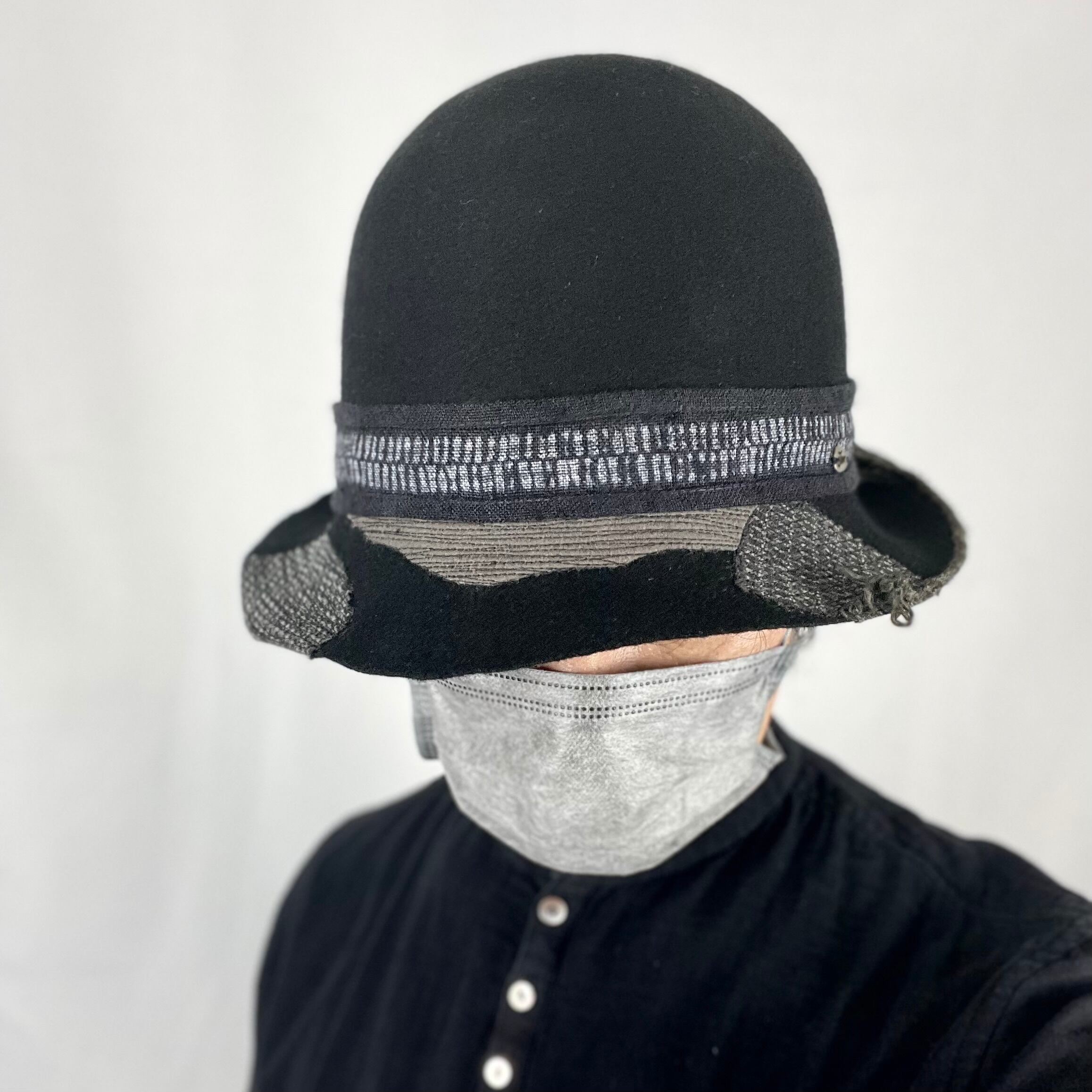 モン族 タイ 帽子 チェンマイ 2019年3月21日 伝統的なピンクの服と帽子