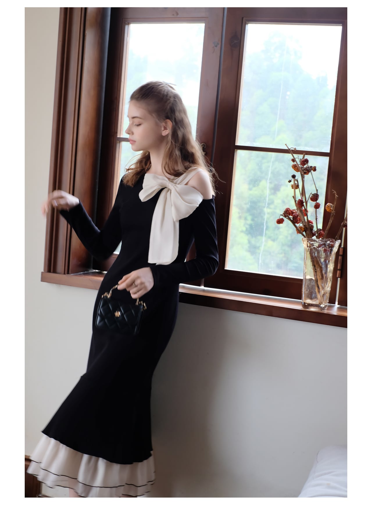 ひげと猫猫使節団メイド服、黒Mリボンタイミディアム丈クラシカルワンピース 黒猫ちゃんのメイド風ワンピース | Fancy ☆World