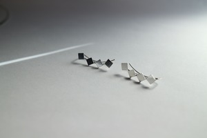 スクエアプレートシルバーイヤーカフ