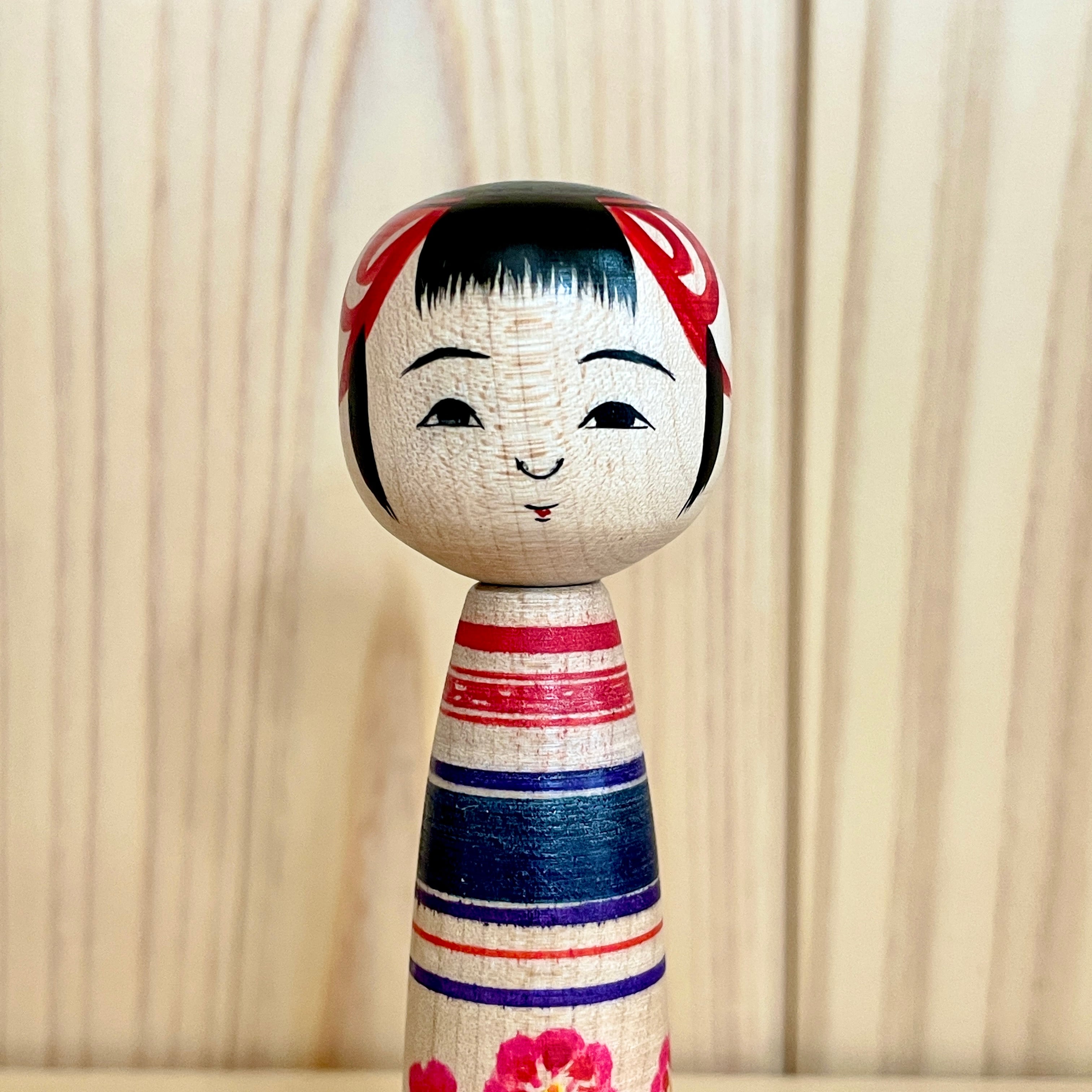 湯婆婆コケシ 笹原綾工人：土湯系】こけし ろくろ線 花：3.7寸 11㎝ N11AS-10