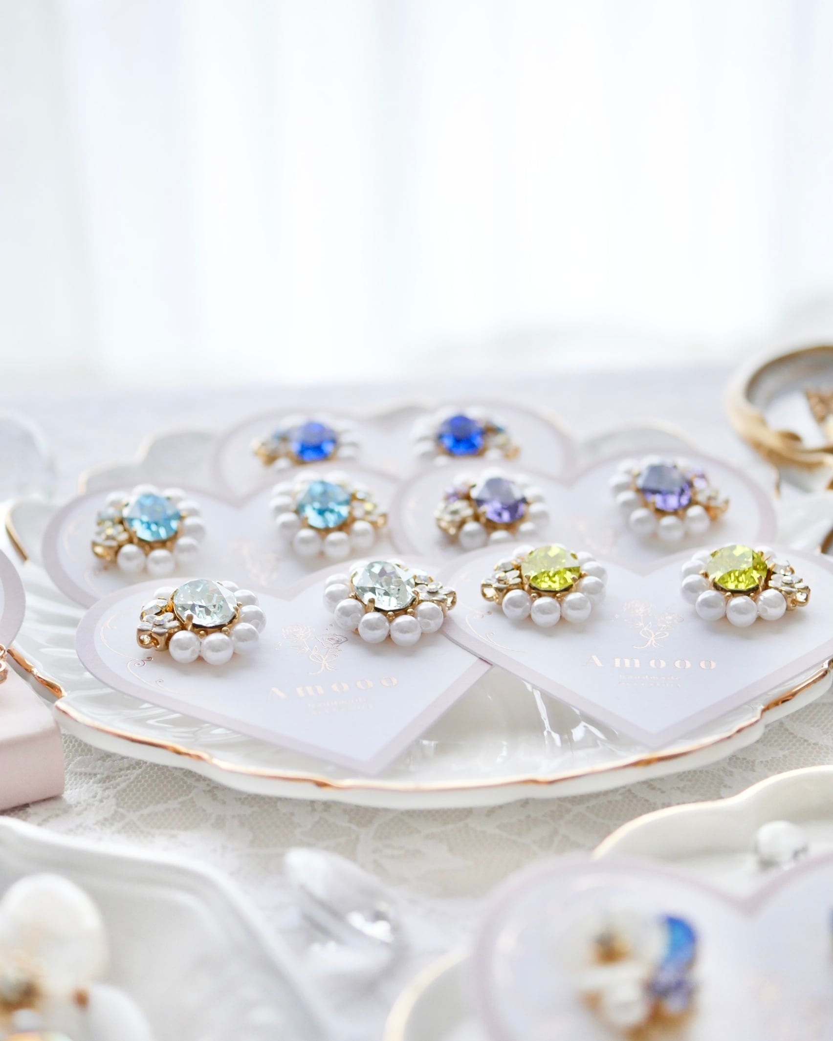 793 クリスタルパールオーバルビジューピアス/イヤリング | Amooo