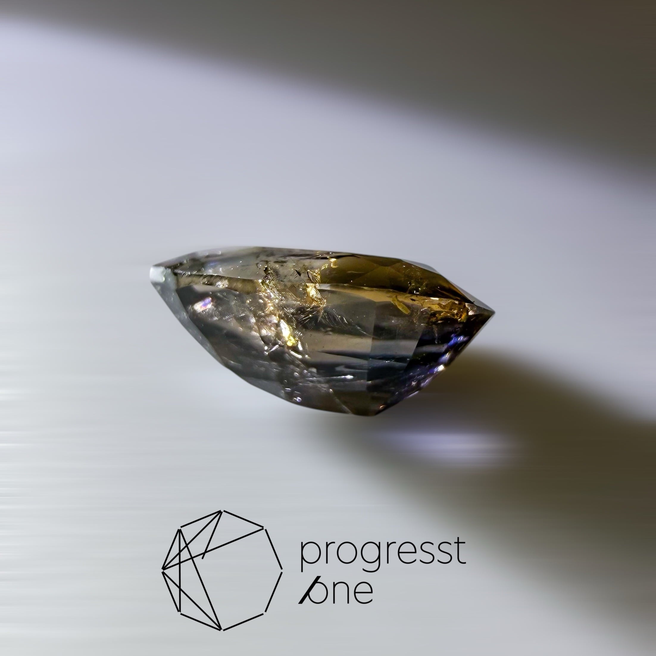 アキシナイト(ﾌﾞﾙｰﾃｨﾝﾄ)0.56ct | progresstone