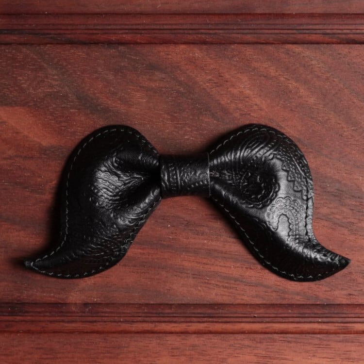 レザーひげ型蝶ネクタイ 小 | What Will be Will be