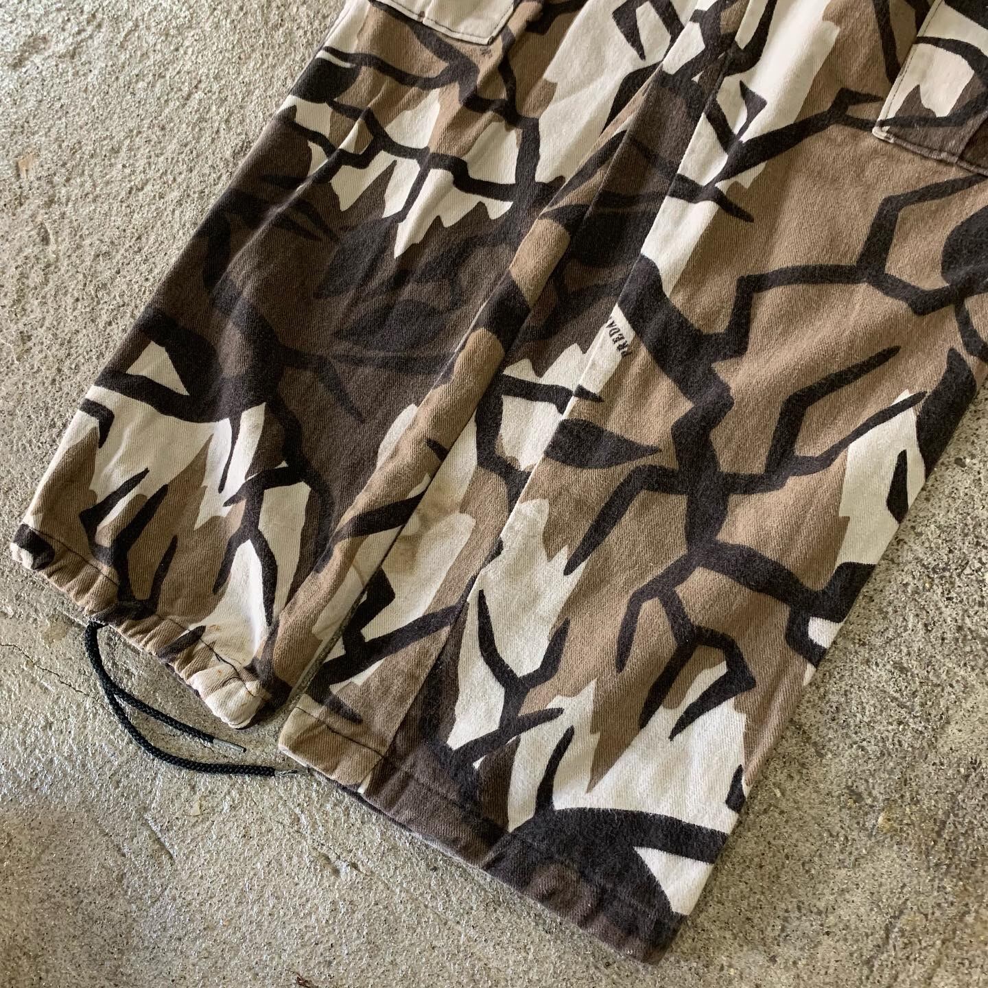 90s PREDATOR camouflage cargo pants | What'z up