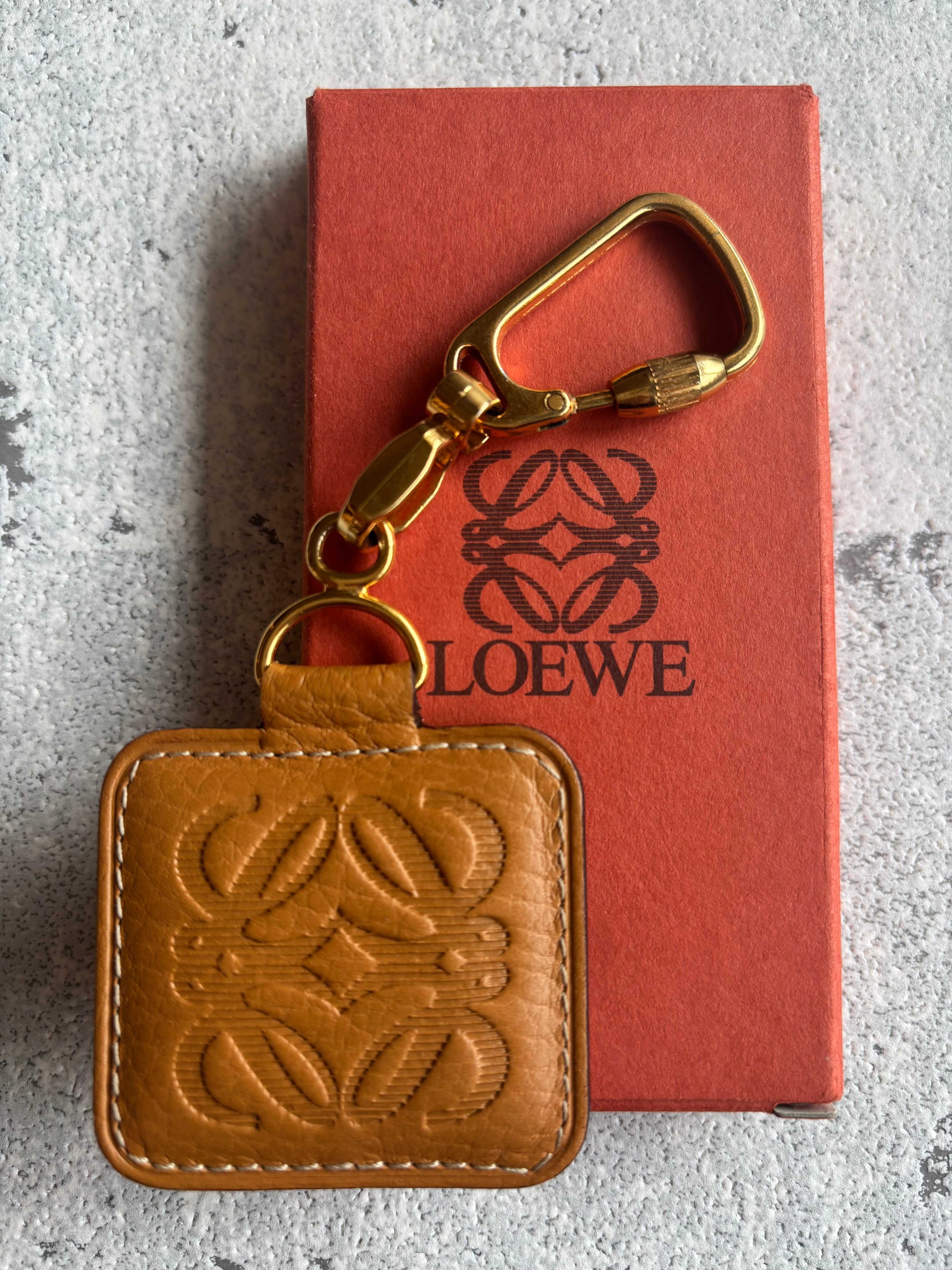 LOEWE | Petit luxe Vintage